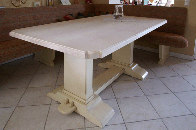 Tisch mit Eckbank